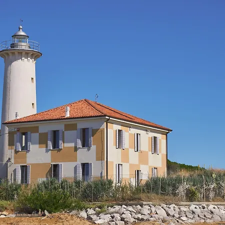 Comfy Seafront With Terrace Appartamento