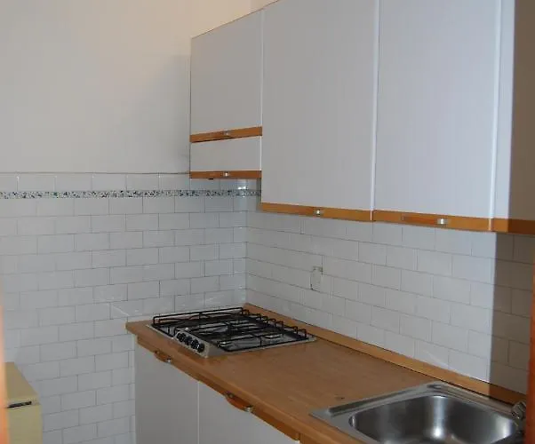 Comfy Seafront With Terrace Apartmán *